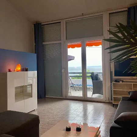 Apartments Stara Baska