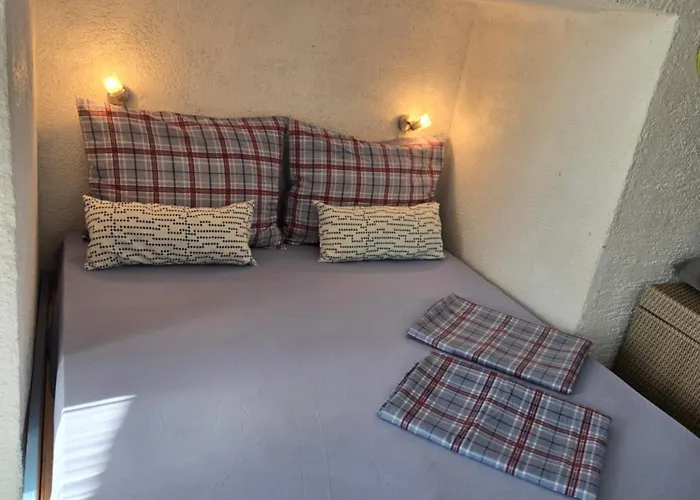 Apartments Stara Baska アパート Stara Baška